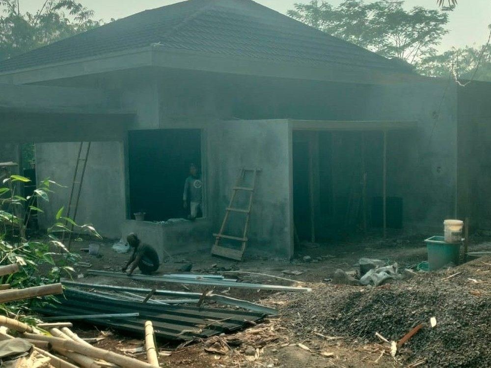Struktur rumah tinggal dalam tahap pembangunan